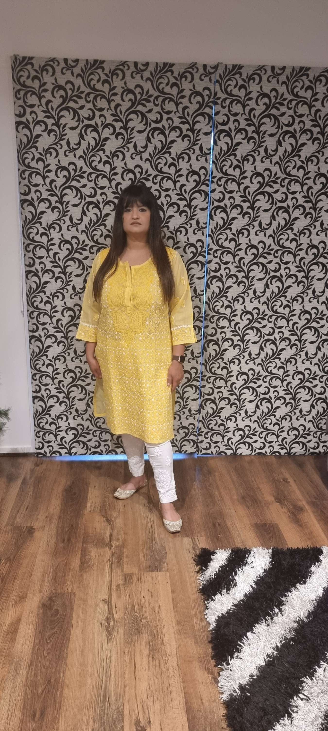 Cotton women's chikankari kurta — side view | Short cotton kurtas