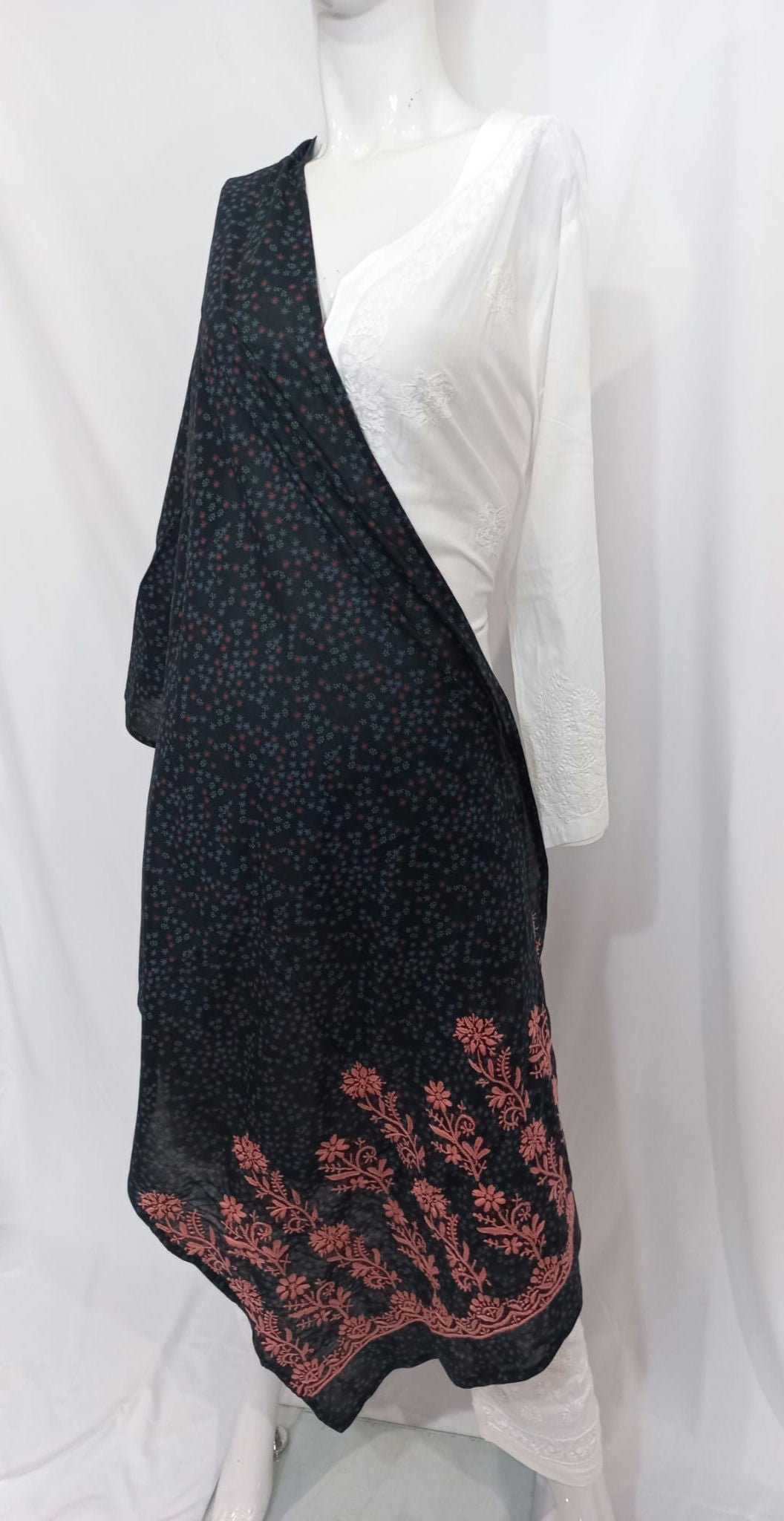 Mulmul cotton chikankari dupatta — embroidery close-up | Mulmul cotton chikankari stoles