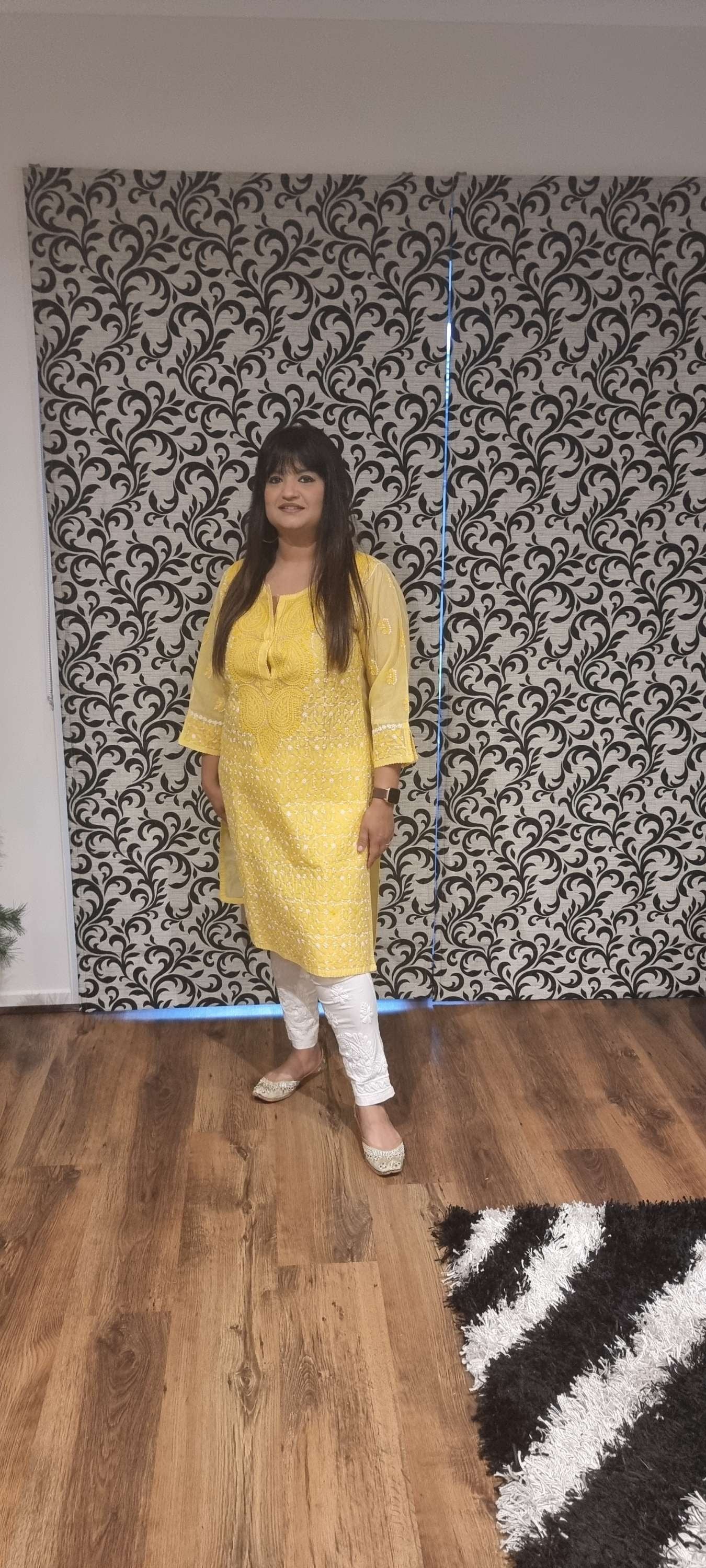 Cotton women's chikankari kurta — back view | Short cotton kurtas