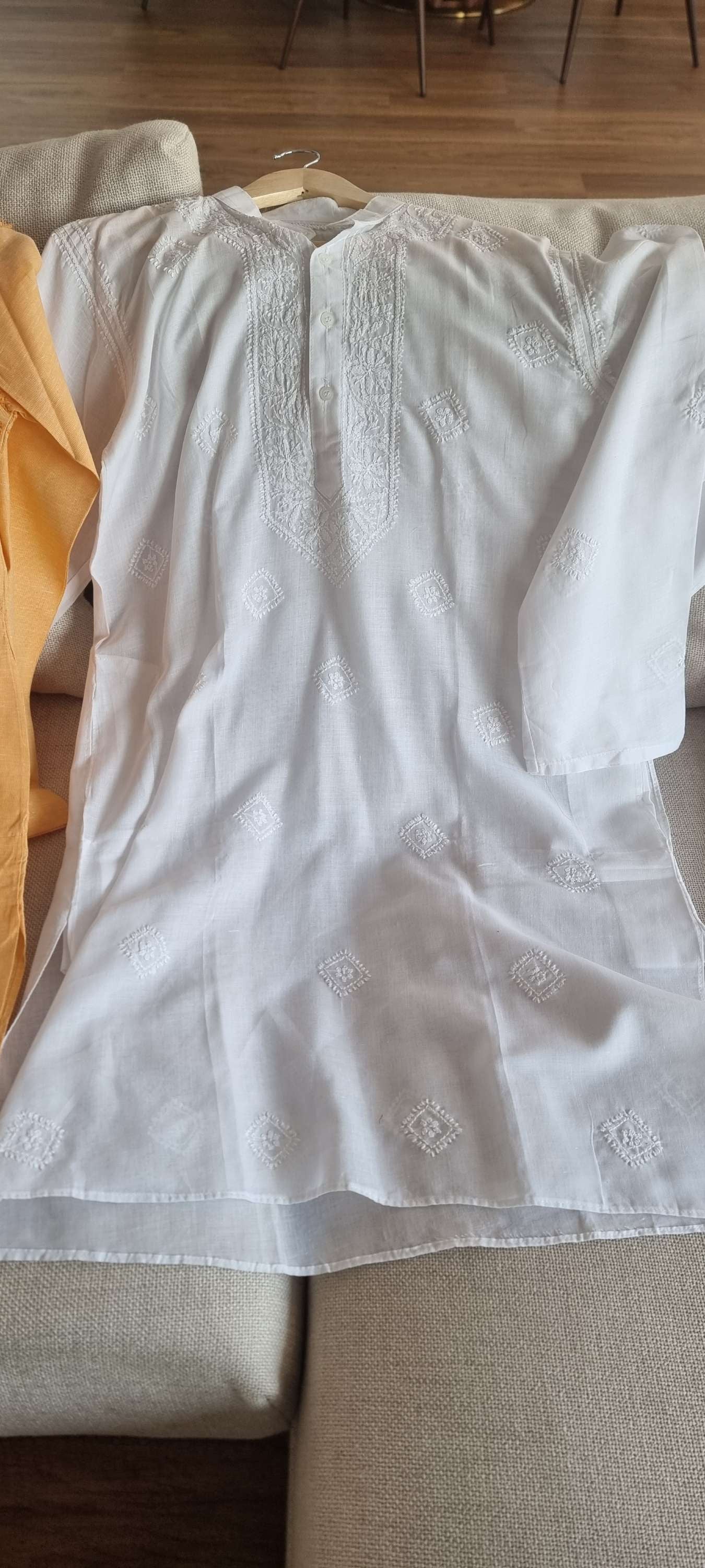 Cotton men's chikankari kurta pyjama set — detail view | Shiny Men's Cotton kurta and Pajama set